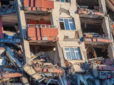 The Role of Student and Graduate Civil Engineers in Preventing Building Collapses